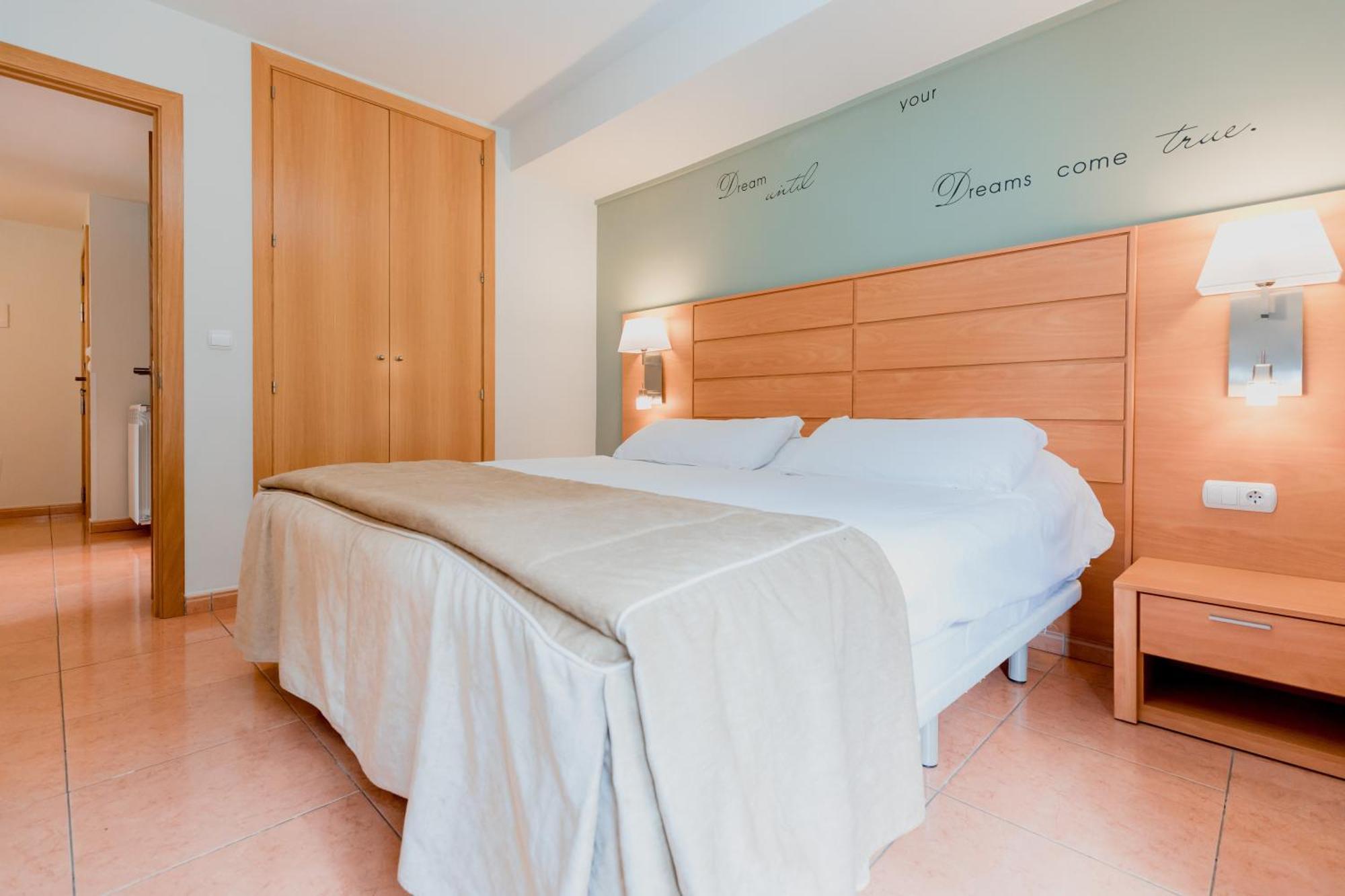 Pierre & Vacances Aparthotel La Tulipa Ордіно Екстер'єр фото