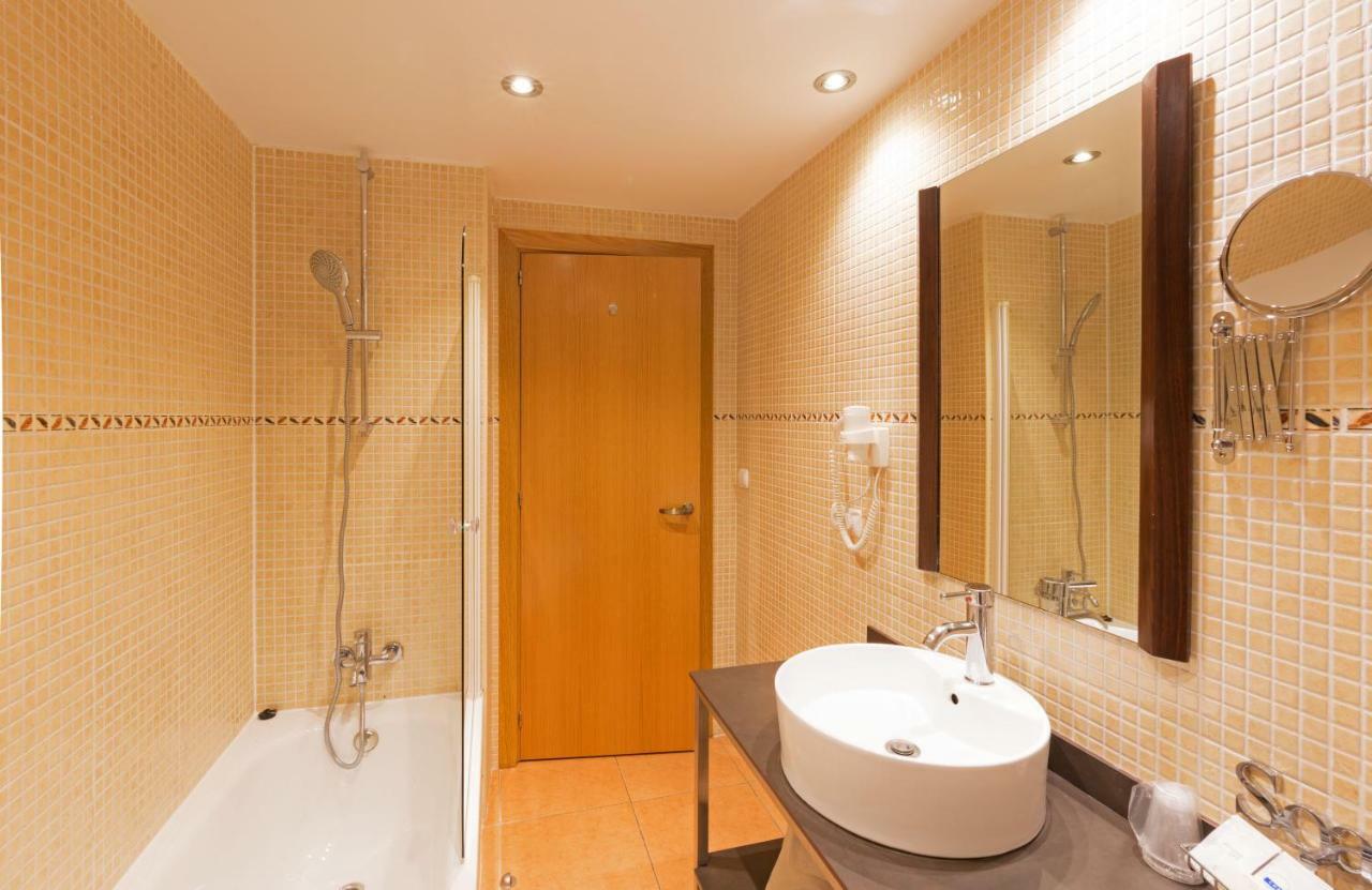 Pierre & Vacances Aparthotel La Tulipa Ордіно Екстер'єр фото